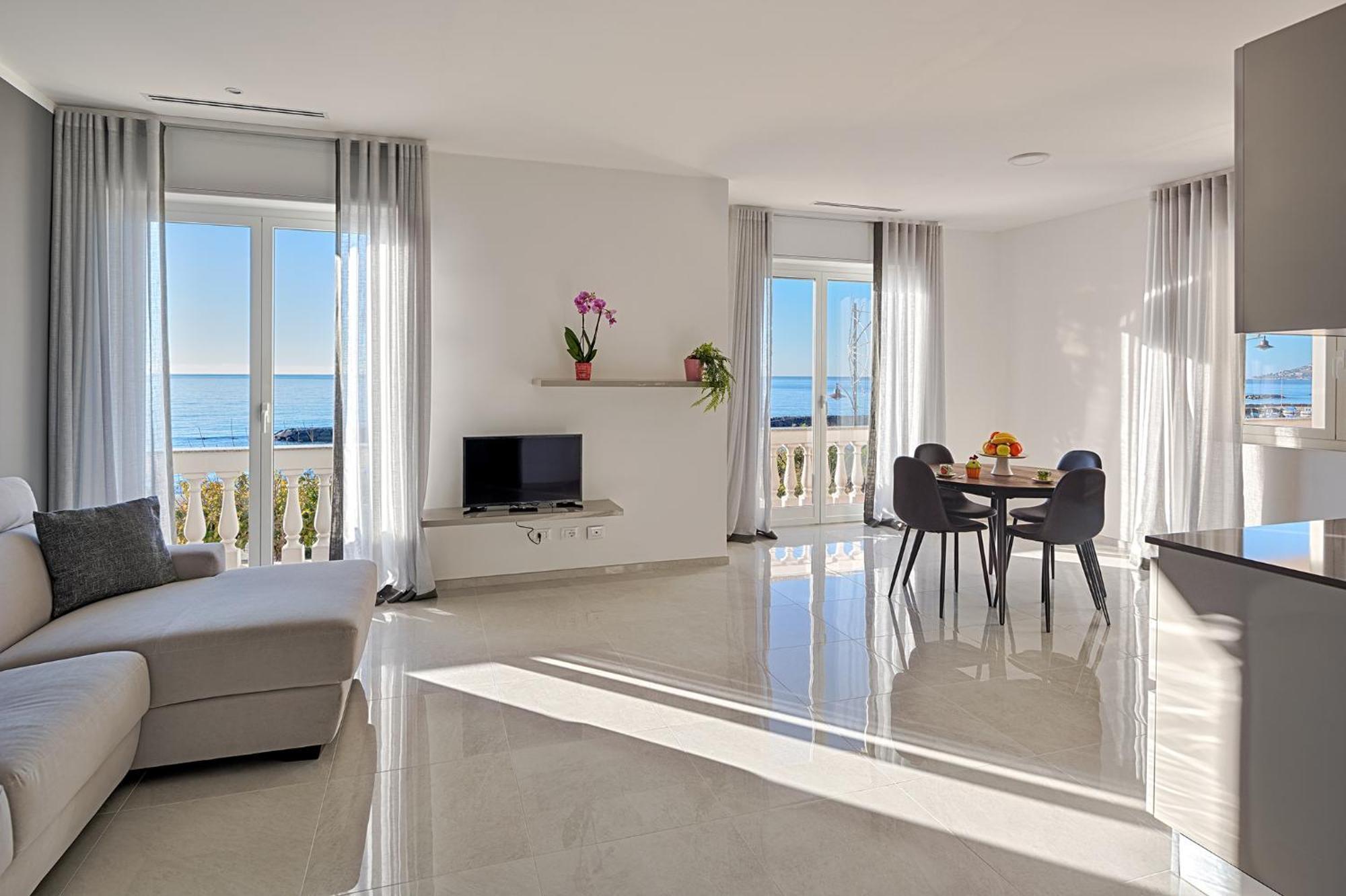 Cicolombo Apartment Santo Stefano al Mare Room photo